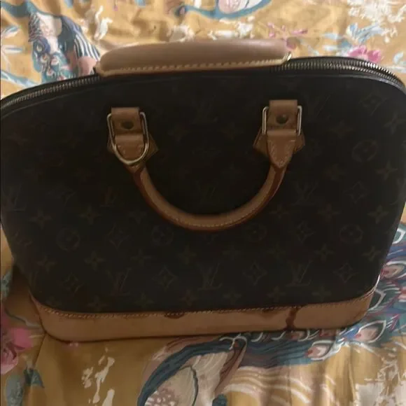 Louis Vuitton Brown Monogram Handbag AUTHENTIC display picture 3